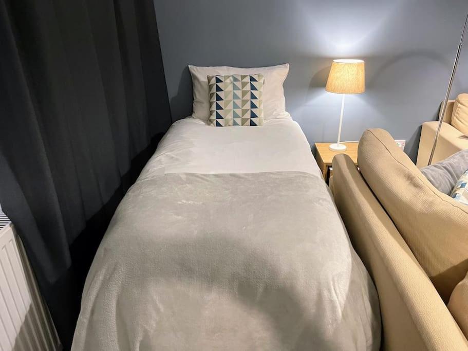 Aspen House Villa เบอร์มิงแฮม ภายนอก รูปภาพ